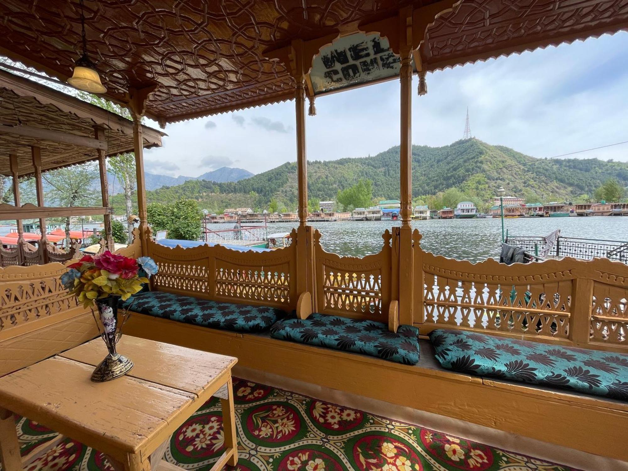 New Sea Palace Houseboats Σριναγκάρ Εξωτερικό φωτογραφία
