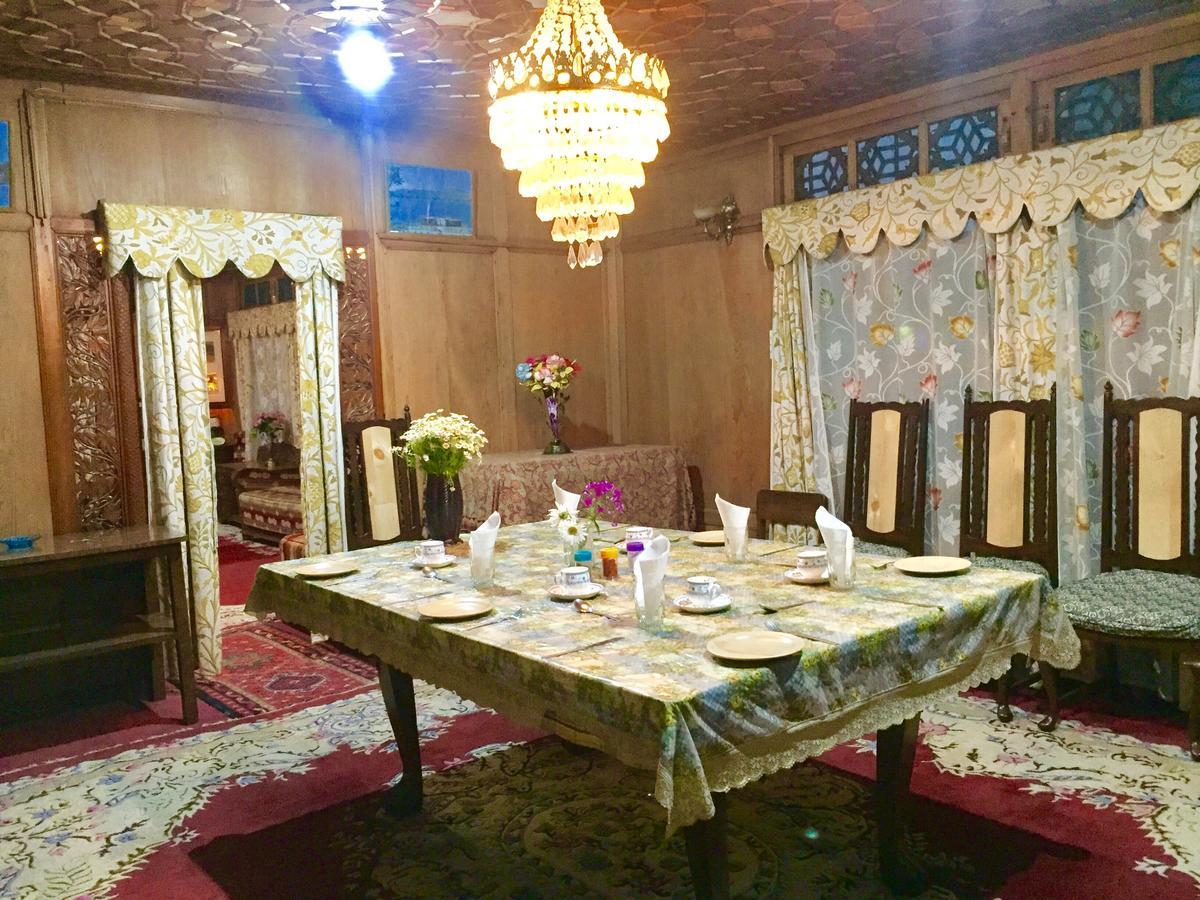 New Sea Palace Houseboats Σριναγκάρ Εξωτερικό φωτογραφία