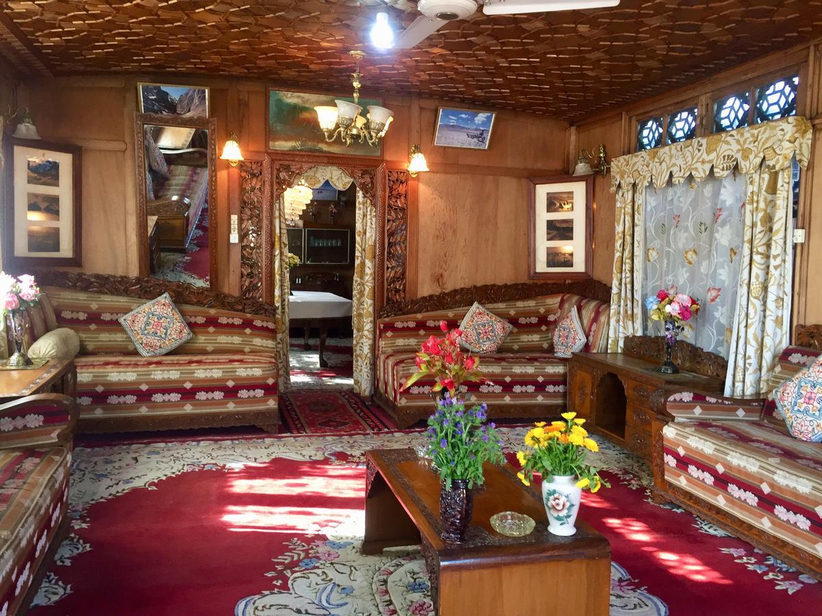 New Sea Palace Houseboats Σριναγκάρ Εξωτερικό φωτογραφία