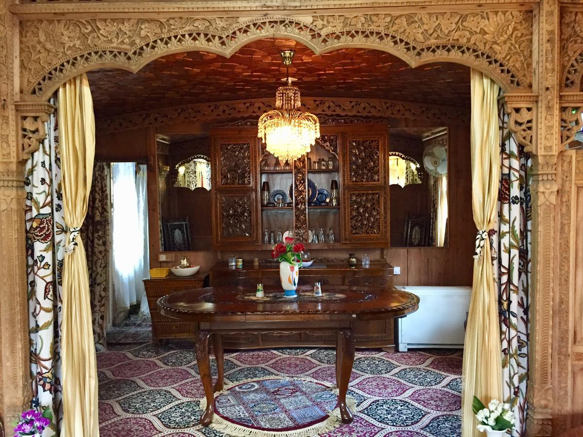 New Sea Palace Houseboats Σριναγκάρ Εξωτερικό φωτογραφία