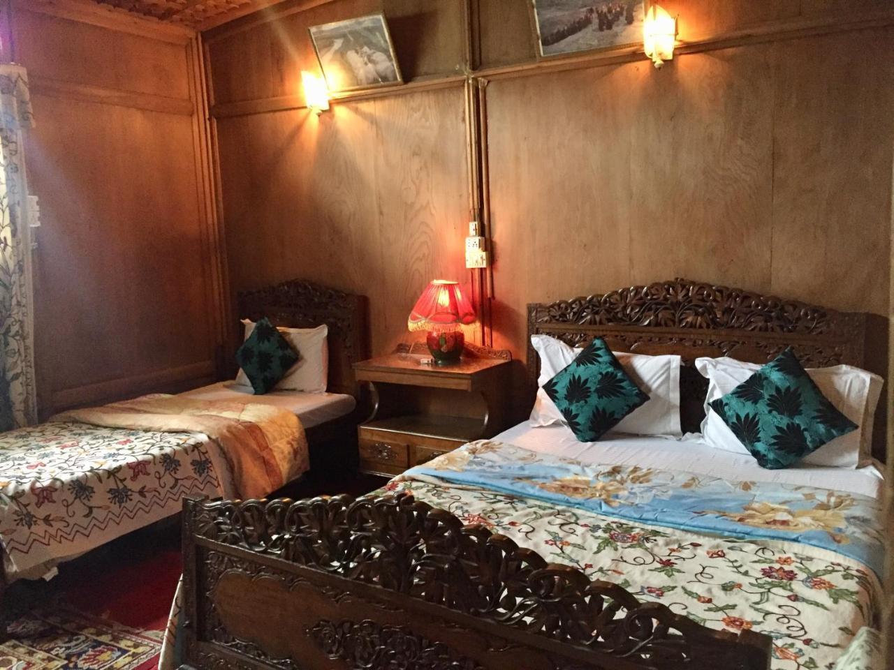 New Sea Palace Houseboats Σριναγκάρ Εξωτερικό φωτογραφία
